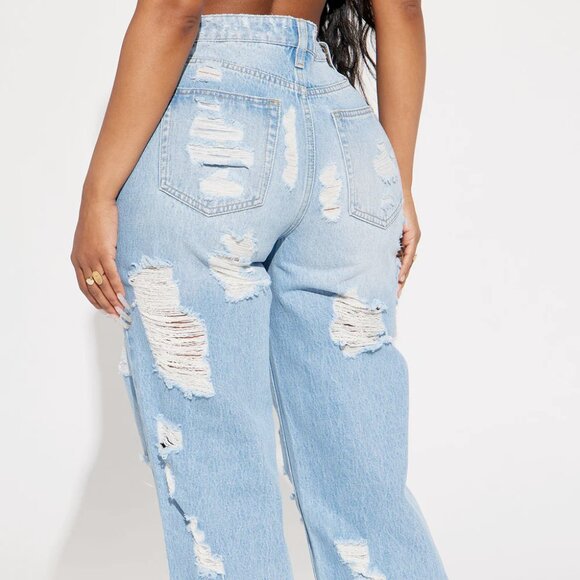 Summer Fling Destroyed Foldover Baggy Jean || Light Wash - Picture 3 of 6